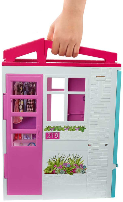 Barbie Dollhouse avec poupée et meubles