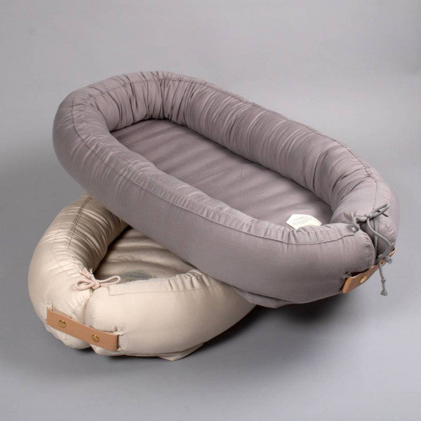 Kapok babynest, gris