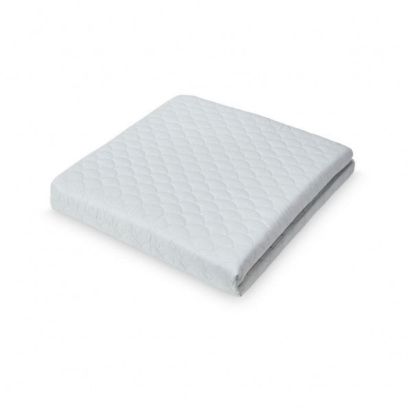 Jouer au matelas, onde gris clair